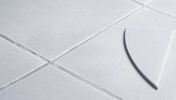 Comment réparer un carrelage cassé ?